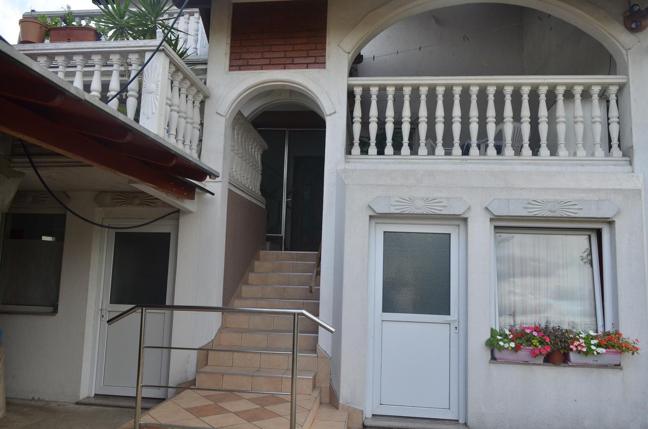 Prenociste Orhideja Hotel Odzak Exterior photo